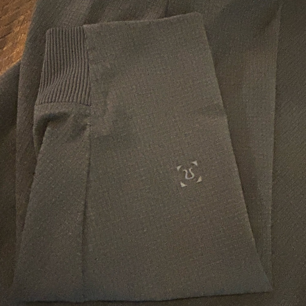 Lululemon Men’s Airing Easy Bomber Gray Jacket M - Picture 7 of 8